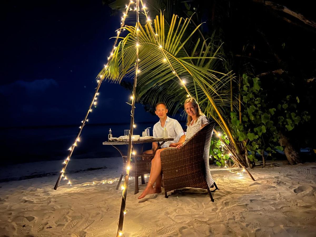 Hotel White Tern Maldives Maamigili Exterior foto