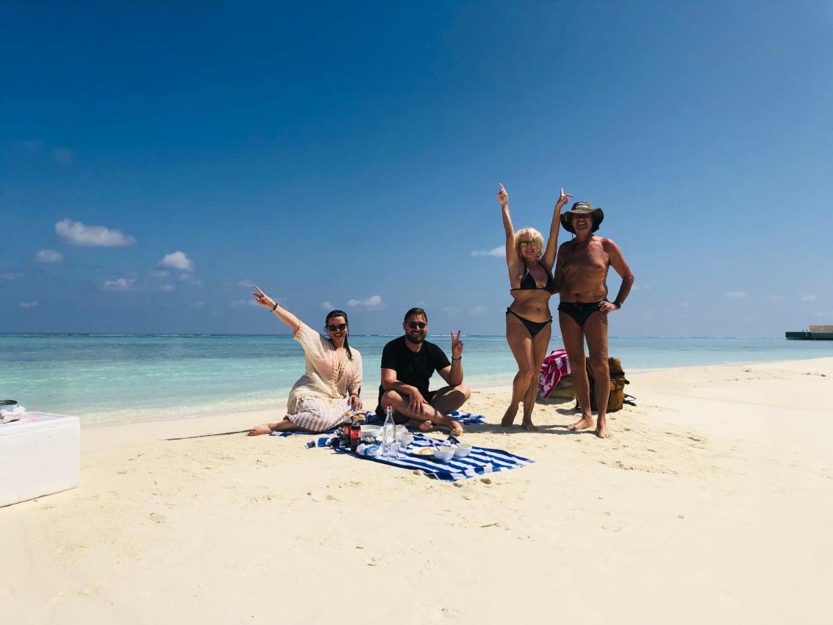 Hotel White Tern Maldives Maamigili Exterior foto